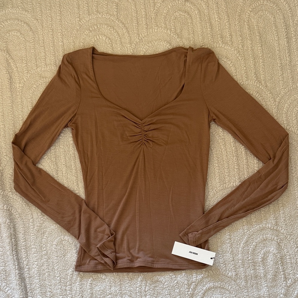 BNWT Joah Brown Long Sleeve Top